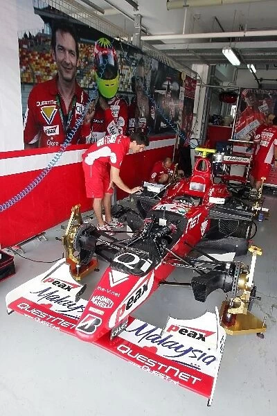 GP2 Asia Series: Car of Marco Bonanomi My Qi-Meritus. Mahara in the garage