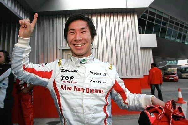GP2 Asia Series: Kamui Kobayashi Dams celebrates Pole Position