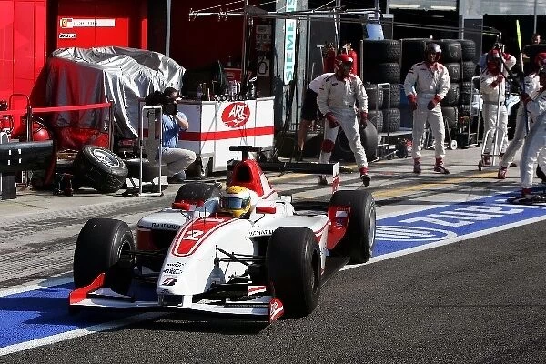 GP2: Lewis Hamilton ART Grand Prix makes a pit stop
