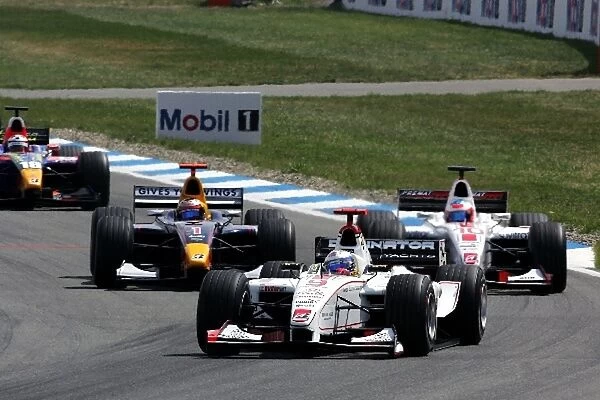 GP2: Race winner Nico Rosberg ART leads at the start of the race