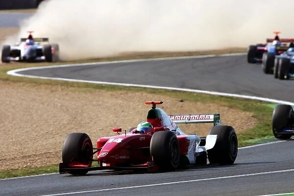 GP2 Series: Ferdinando Monfardini DAMS leads at the start of the race