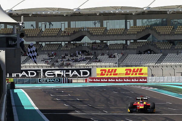 GP2 Series Final, Yas Marina Circuit, Abu Dhabi, UAE, Race 1, Saturday 12 November 2011