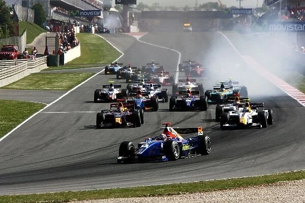 GP2 Series: Javier Villa Racing Engineering leads at the start of the race