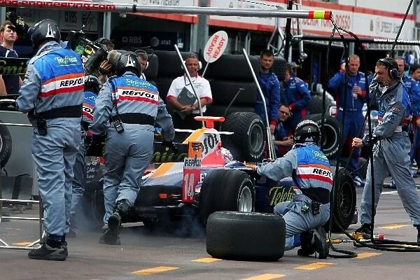 GP2 Series: Javier Villa Racing Engineering makes a pit stop