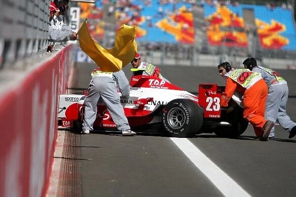 GP2 Series: Nicolas Lapierre Dams stalls on the grid and is pushed into the pits