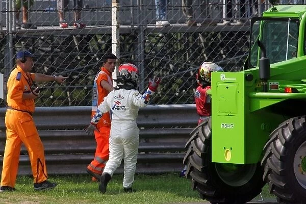 GP2 Series: Sergio Hernandez Campos Racing tries to attack Ernesto Viso BCN Competition after a crash