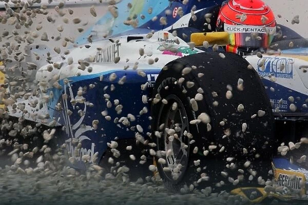GP2 Series: Sergio Hernandez Durango crashes