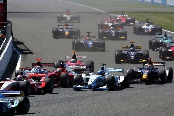 GP2 Series: The start of the race: GP2 Series, Rd 6, Race 1, Silverstone, England, 10 June 2006