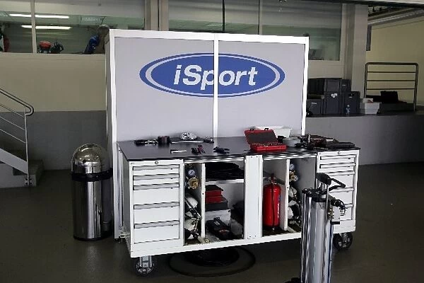 GP2 Testing: iSport International pit backboards
