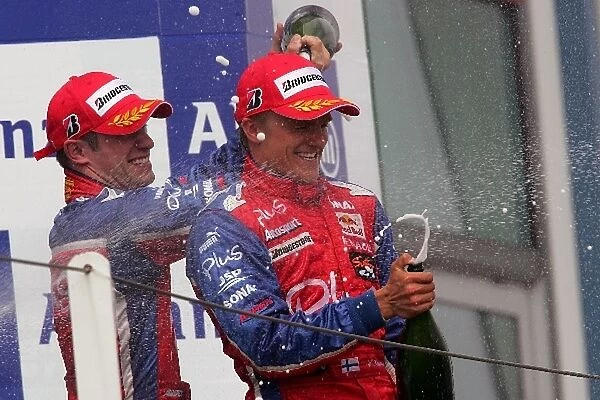 Grand Prix 2: Nicolas Lapierre Arden International and race winner Heikki Kovalainen Arden International on the podium