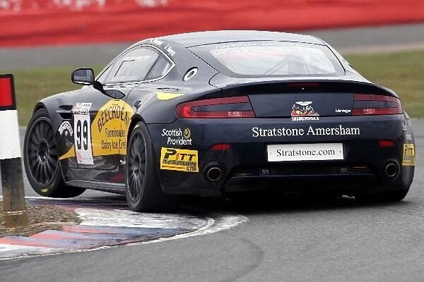 GT4 European Cup: Andrew Howard  /  Jamie Smyth Beechdean Motorsport Aston Martin Vantage N24