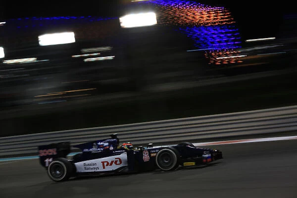 IMG 6083. 2013 GP2 Series Test 3. Yas Marina Circuit, Abu Dhabi, UAE.
