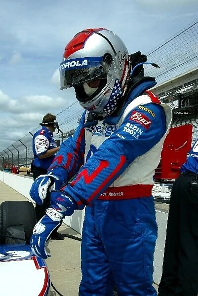 Indianapolis 500 Practice: Michael Andretti puts on his gloves before practising for the Indianapolis 500