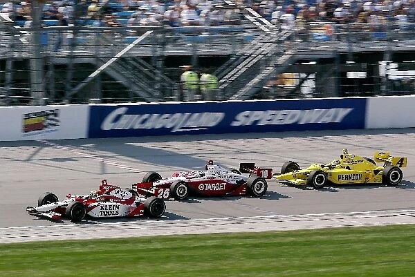 Indy Racing League: Fourth placed Dan Wheldon Andretti Green Racing Dallara Honda leads fifth placed Tomas Scheckter Target Chip Ganassi Racing G-Force Toyota