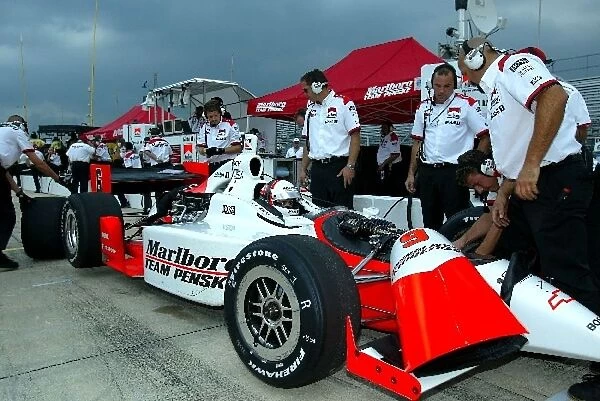 Indy Racing League: Marlboro Team Penske crew prepare Gil de Ferrans car for morning practice for the Michigan Indy 400, Michigan Speedway