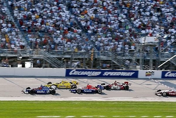 Indy Racing League: Third placed Bryan Herta Andretti Green Racing Dallara Honda leads the race in the closing stages froom race winner Sam Hornish Jr