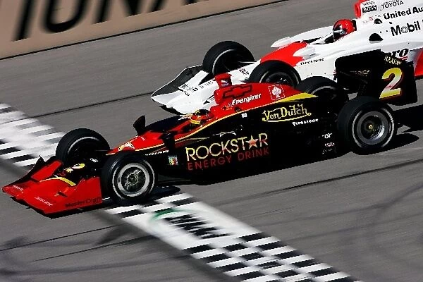 Indy Racing League: Sixth placed Tomas Enge Panther Racing Dallara Chevrolet leads fourth placed Helio Castroneves Penske Racing Dallara Toyota