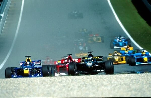 International F3000 Championship: The start of the race, moments before a multiple car shunt