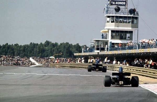 Jackie Stewart and Francois Cevert, Tyrrell 005 - Ford Argentinian Grand Prix