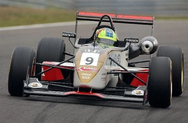 Jamie Green (GBR), Carlin Motorsport, Dallara F302  /  3 Honda-Mugen. Marlboro Masters of Formula 3