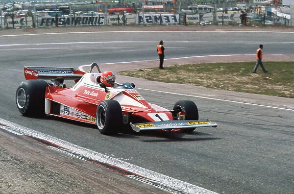 Jarama, Spain. 2nd May 1976. Niki Lauda (Ferrari 312T2), 2nd position, action. World Copyright: LAT Photographic. Ref: 76 ESP 34