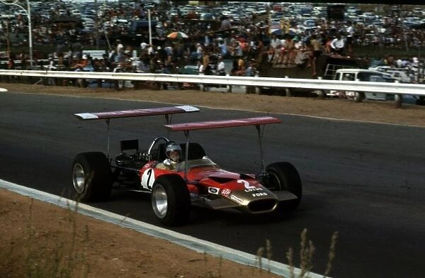 Jochen Rindt, Lotus 49B, Retired South African Grand Prix, Kyalami, 27 Feb - 1 Mar 69 World LAT Photographic Tel: +44(0) 181 251 3000 Fax: +44(0) 181 251 3001 Ref: 69 SA 33
