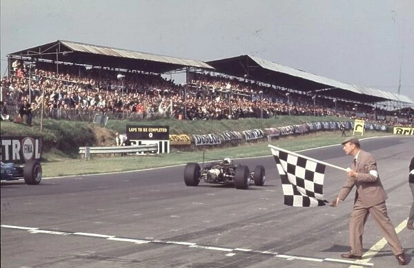 John Surtees with broken wing holds 5th from Jackie Stewart: British Grand Prix, Brands Hatch, 20th July 1968, Rd 7