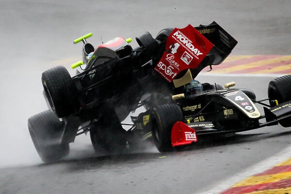 Johnny Cecotto #21 RP Motorsport crashes with Rene Binder #04 Lotus. Action  /  crash