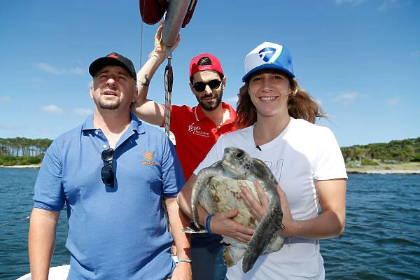 L5R2945. Turtle Release - PR Activity at Punta Del Este Marina.