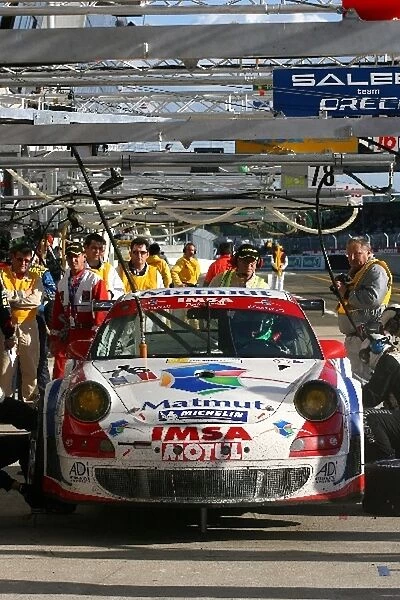Le Mans 24 Hour Race: Raymond Narac  /  Richard Lietz  /  Pat Long Porsche 911 GT3 - RSR make a pit stop