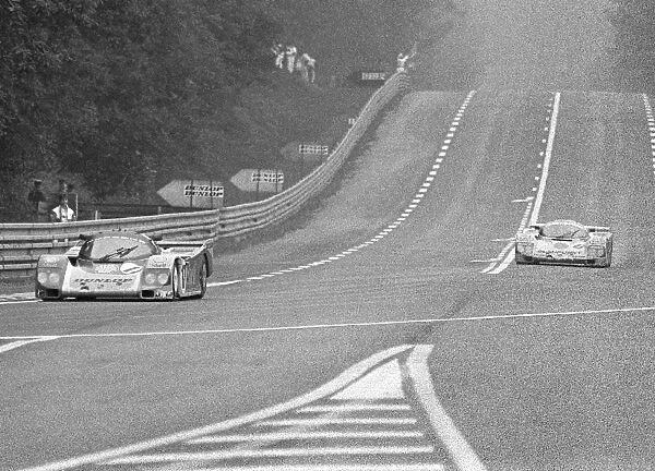 Le Mans 24 Hours: 2nd place finishers Hans-Joachim Stuck  /  Klaus Ludwig  /  Derek Bell Porsche 962C