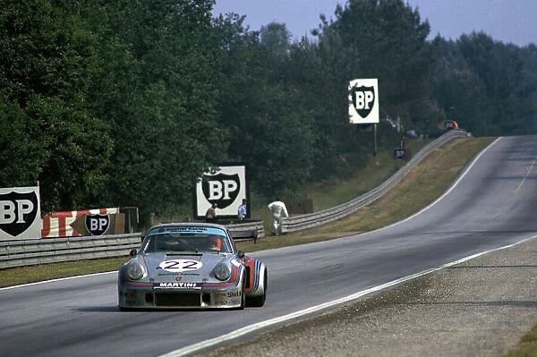 Le Mans 24 Hours: Gijs van Lennep  /  Herbert Muller Martini Racing Porsche 911 RSR Turbo finished second overall