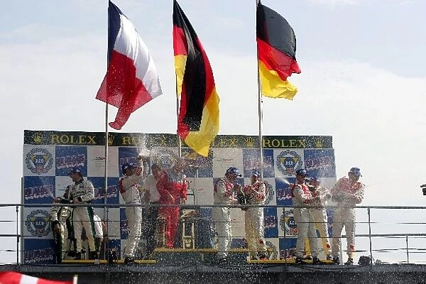 Le Mans 24 Hours: The overall podium: Le Mans 24 Hours, Circuit du Sarthe, France, 17 & 18 June 2006