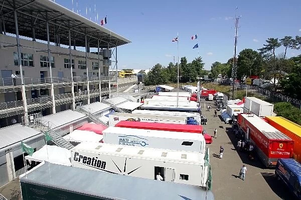 Le Mans 24 Hours: The paddock before the race