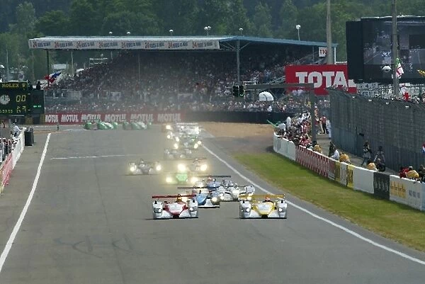 Le Mans 24 Hours: The start of the race: Le Mans 24 Hours, 15 - 16 June 2002