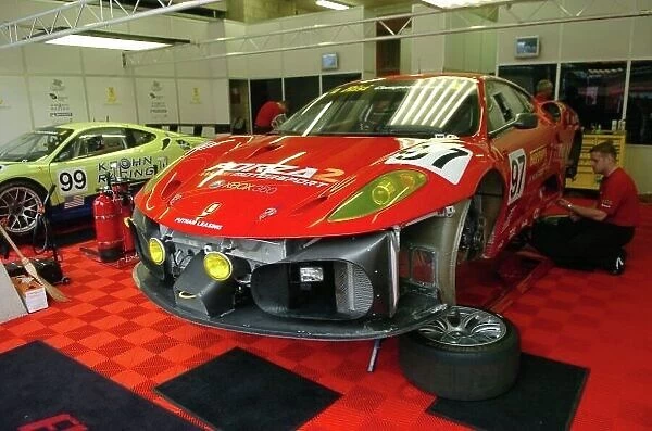 Le Mans 6-11-07-Rizi Competizione Ferrari 430s in Garage. Worldwide Copyright-Dave Friedman / LAT