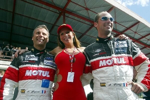 Le Mans Endurance Series: Larbre Competition Panoz drivers Olivier Dupard and Sebastien Dumez with a Ferrari fan