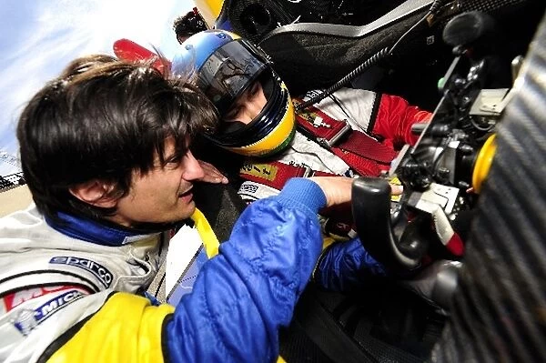 Le Mans Series Testing: Stephane Ortelli gives Bruno Senna some pointers on the Team Oreca Matmut Courage-Oreca LC70 AIM