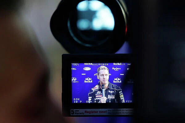 Marina Bay Circuit, Singapore. 19th September 2013. Sebastian Vettel, Red Bull Racing. World Copyright: Charles Coates / LAT Photographic. ref: Digital Image _N7T8515