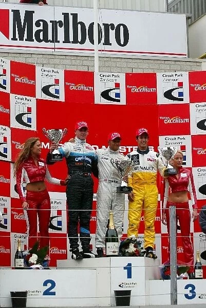 Marlboro Masters of Formula 3: Adrian Sutil ASM F3 Dallara 2nd, race winner Lewis Hamilton ASM F3 Dallara and Lucas di Grassi Manor Motorsport