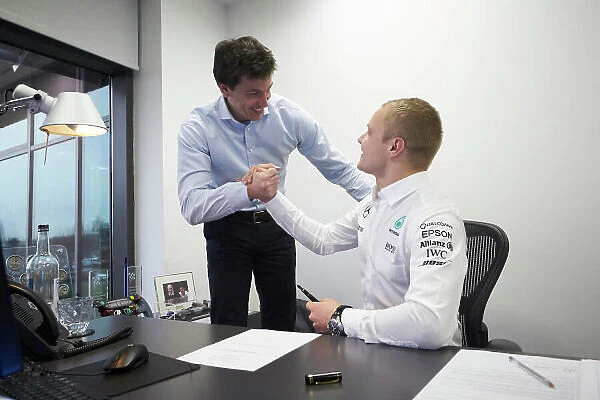 Mercedes F1 Driver Announcement Mercedes AMG Factory, Brackley, UK Monday 16 January 2017 Valtteri Bottas signs his contract as the new Mercedes AMG F1 driver for 2017