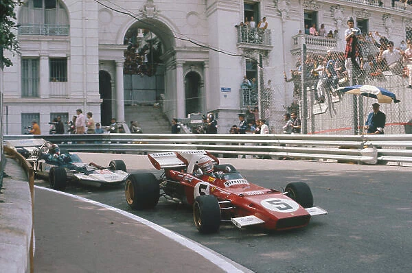 Monte Carlo, Monaco. 20-23rd May 1971. Clay Regazzoni, Ferrari 312B2, leads Rolf Stommelen, Surtees TS9 Ford, at Mirabeau. Ref: 71MON42. World Copyright: LAT Photographic