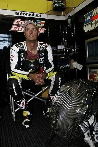 MotoGP. Colin Edwards (USA), Tech 3 Yamaha.