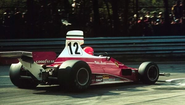 New World Drivers Champion Niki Lauda finishes 3rd behind winner