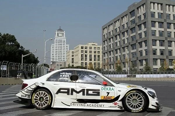 DTM. Paul Di Resta (GBR), AMG Mercedes-Benz, took pole position.