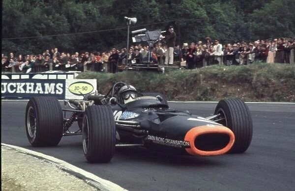 Pedro Rodriguez, BRM P133 (retired) British Grand Prix, Brands Hatch, 20th July 1968, Rd 7 World LAT Photographic Tel: +44 (0) 181 251 3000 Fax: +44 (0) 181 251 3001 Ref: 68 GB 115