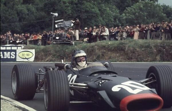 Piers Courage, BRM P126 (8th place) British Grand Prix, Brands Hatch, 20th July 1968, Rd 7 World LAT Photographic Tel: +44 (0) 181 251 3000 Fax: +44 (0) 181 251 3001 Ref: 68 GB 123
