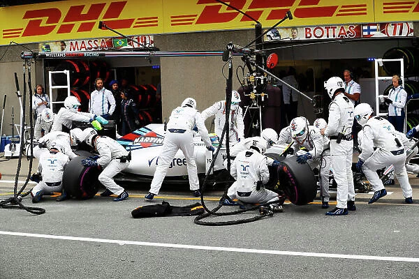 Pit Stops Action F1 Formula 1 Formula One CAN