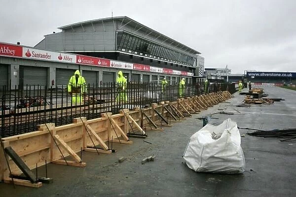 Pitwall Construction