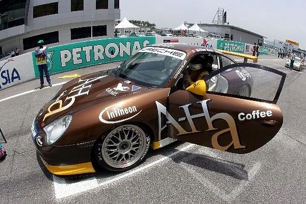 Porsche Carrera Cup Asia: Matthew Marsh on the grid